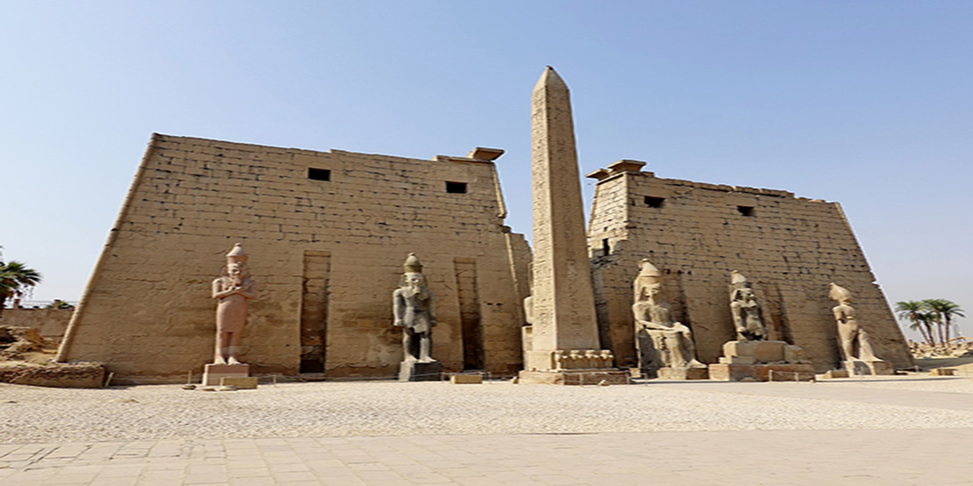 Luxor-Tempel_Pylon_08